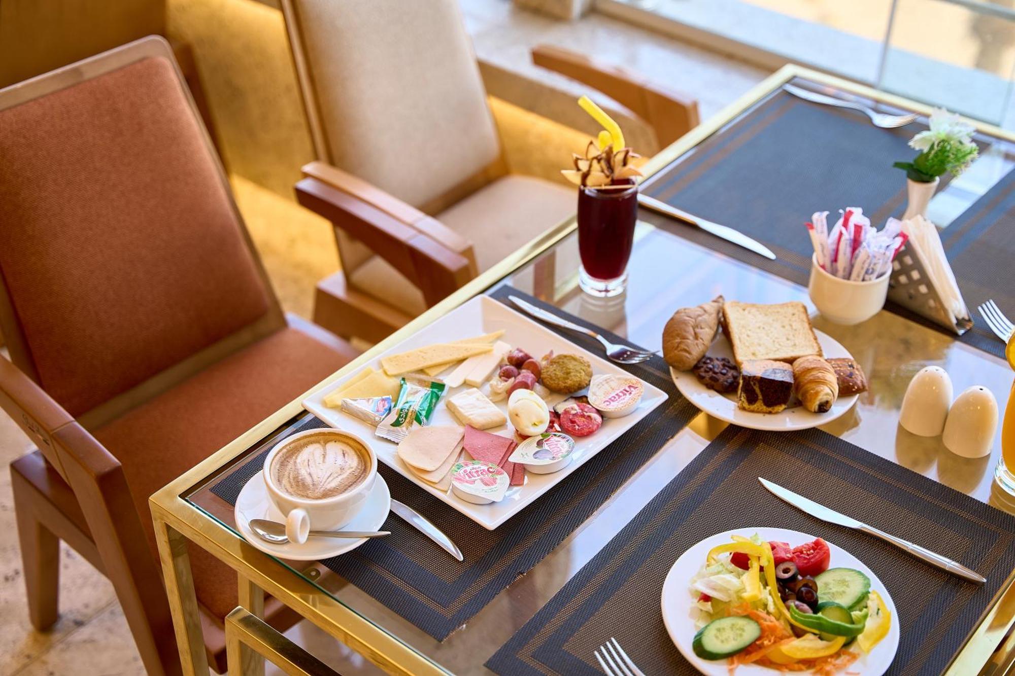 Pyramids Plateau Hotel Kafret el-Gabal Εξωτερικό φωτογραφία